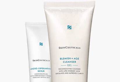 What Causes Fine Lines + Wrinkles Image